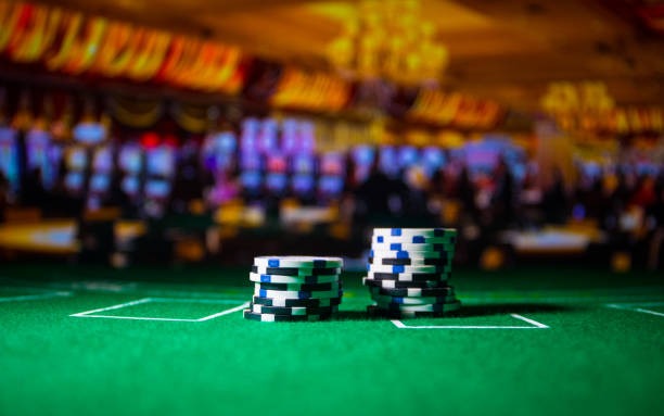 Hood vs Wolf live-dealer table on megalive login showing card layout and betting controls
